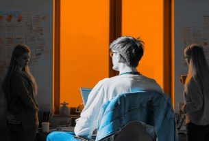 Сколько зарабатывает Scrum Master в России: обзор зарплат по регионам и уровням
