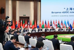 Си Цзиньпин обещает 100 «малых и прекрасных» проектов для ШОС