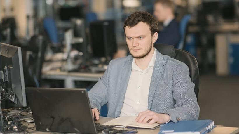 Сколько зарабатывает специалист технической поддержки и от чего зависит зарплата