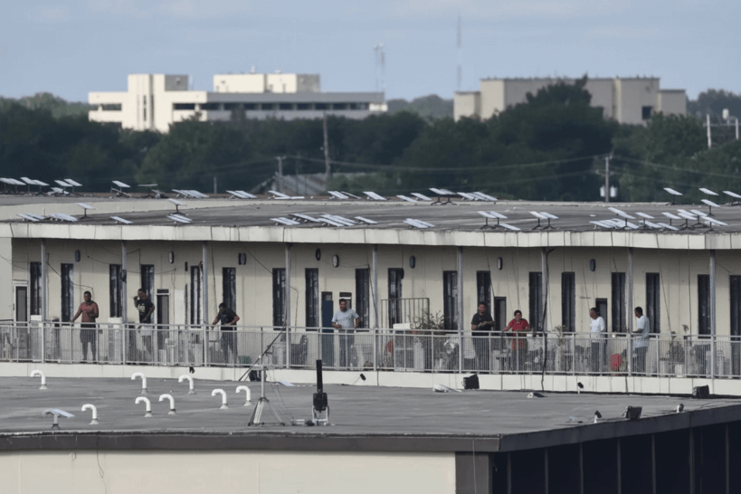 SpaceX отключила свыше 2500 терминалов Starlink в Мьянме