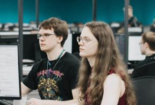 Зарплата и карьерные перспективы комьюнити-менеджера: что ждет новичков в профессии