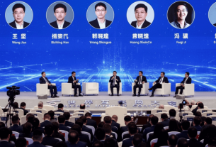 Разработчик DeepSeek заявил о риске массовых сокращений из-за ИИ